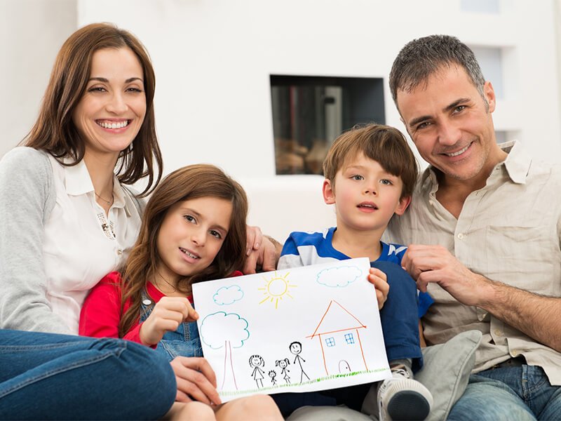 Anne ve baba farklı davranınca çocuk ortada kalır mı?